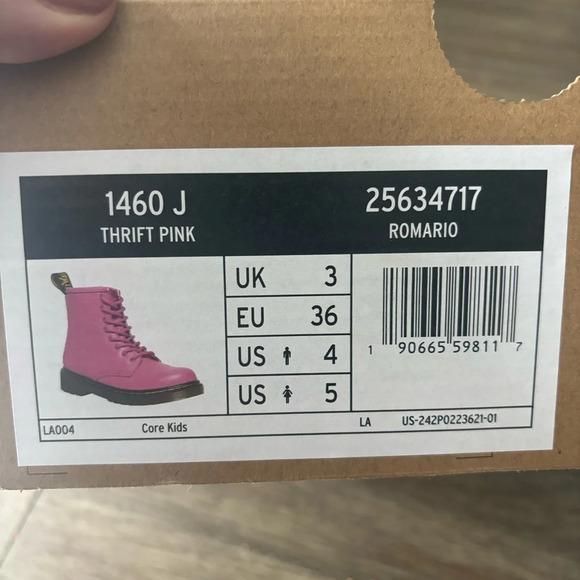 Dr Marten’s Size 5 Junior NEW - Picture 2 of 8